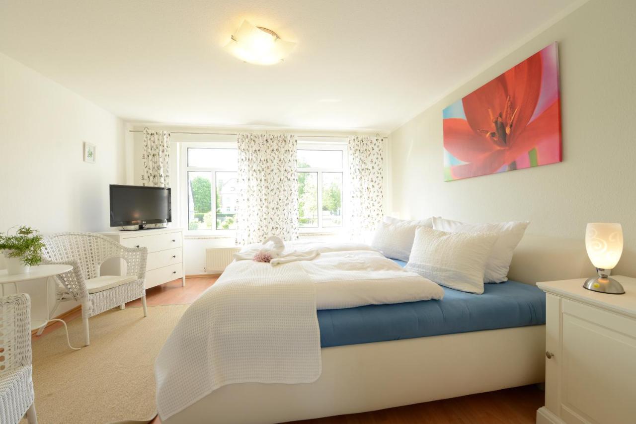 Ferienhaus Fuer 8 Personen Mit Kamin & Terrasse Boltenhagen  Ngoại thất bức ảnh