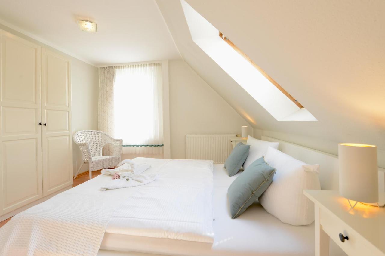 Ferienhaus Fuer 8 Personen Mit Kamin & Terrasse Boltenhagen  Ngoại thất bức ảnh