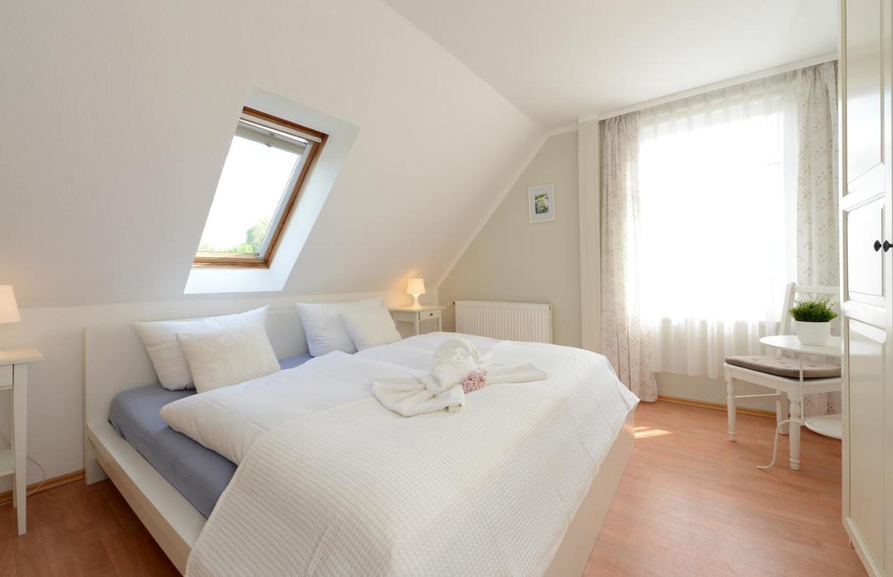 Ferienhaus Fuer 8 Personen Mit Kamin & Terrasse Boltenhagen  Ngoại thất bức ảnh